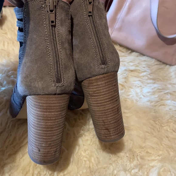 CARLOS suede heeled shoes - Picture 7 of 14